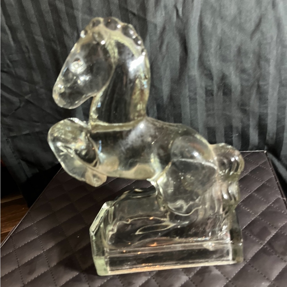 Crystal Clear Glass Horse Figurine L. E. Smith